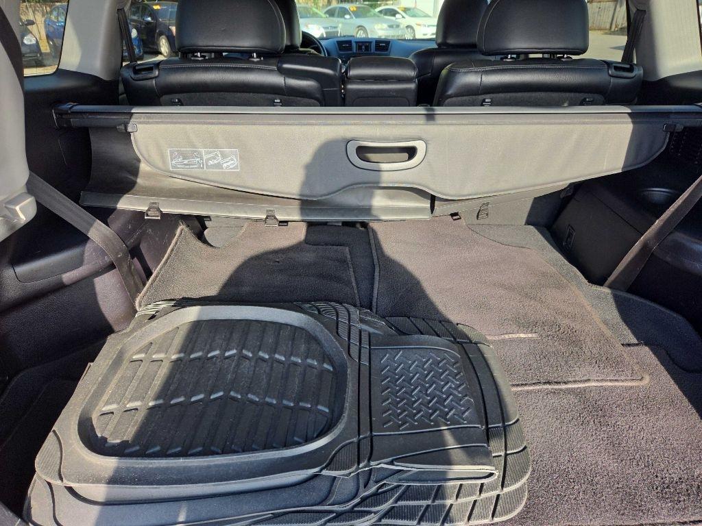 Toyota Highlander Base 4WD 2011