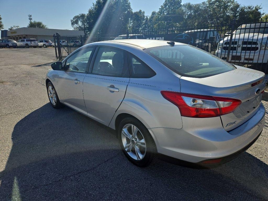 Ford Focus SE Sedan 2014