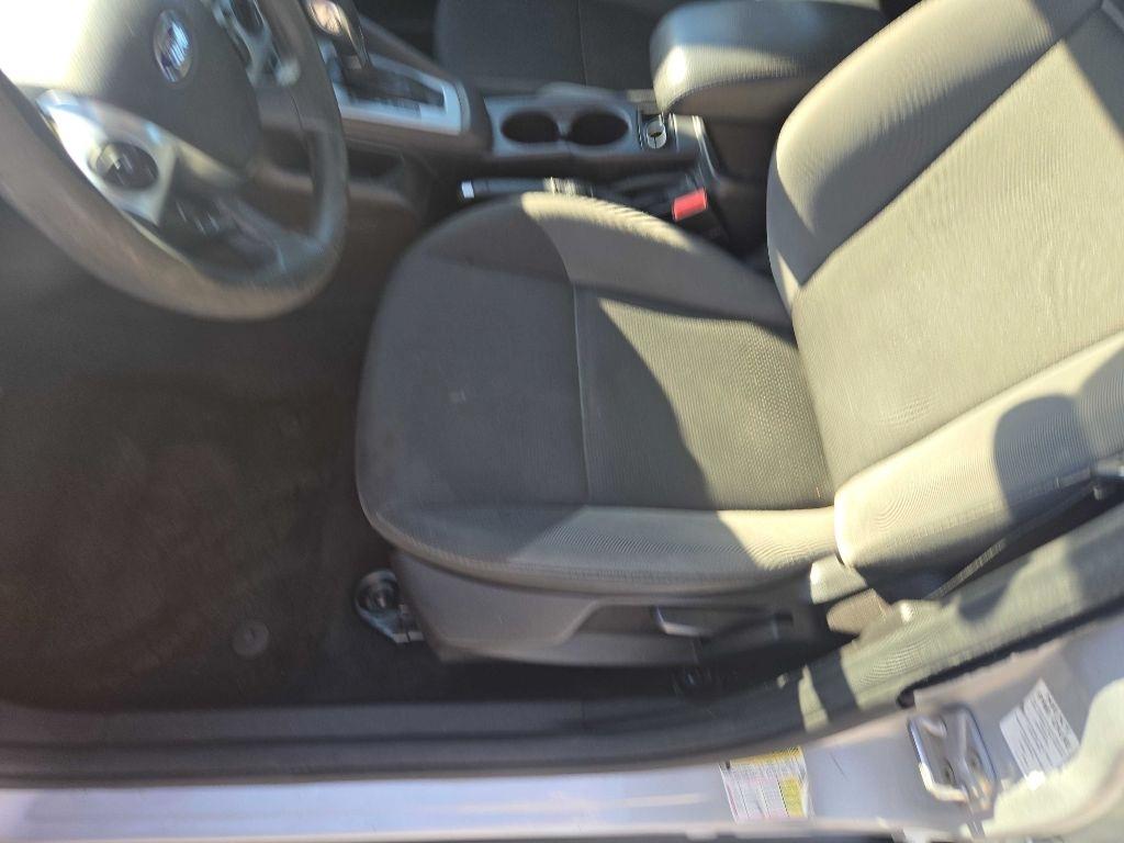 Ford Focus SE Sedan 2014