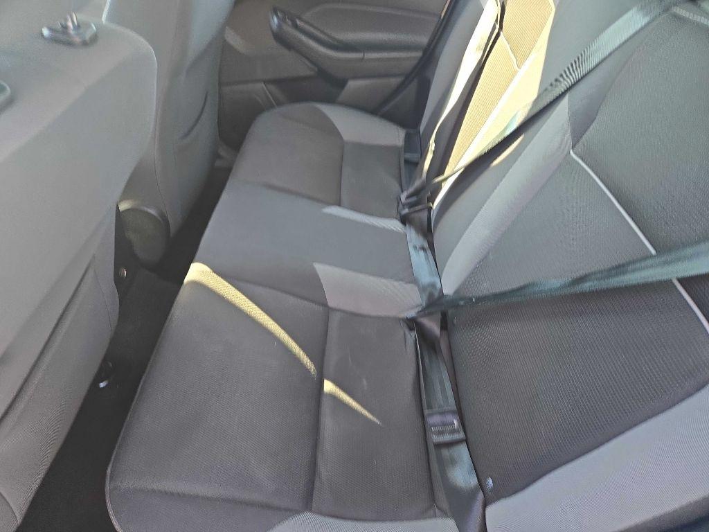 Ford Focus SE Sedan 2014