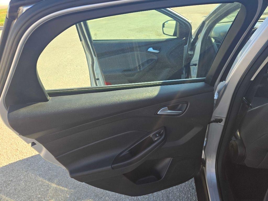 Ford Focus SE Sedan 2014