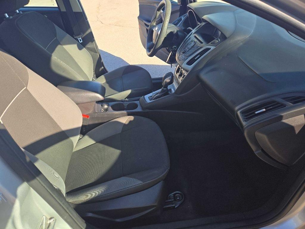 Ford Focus SE Sedan 2014