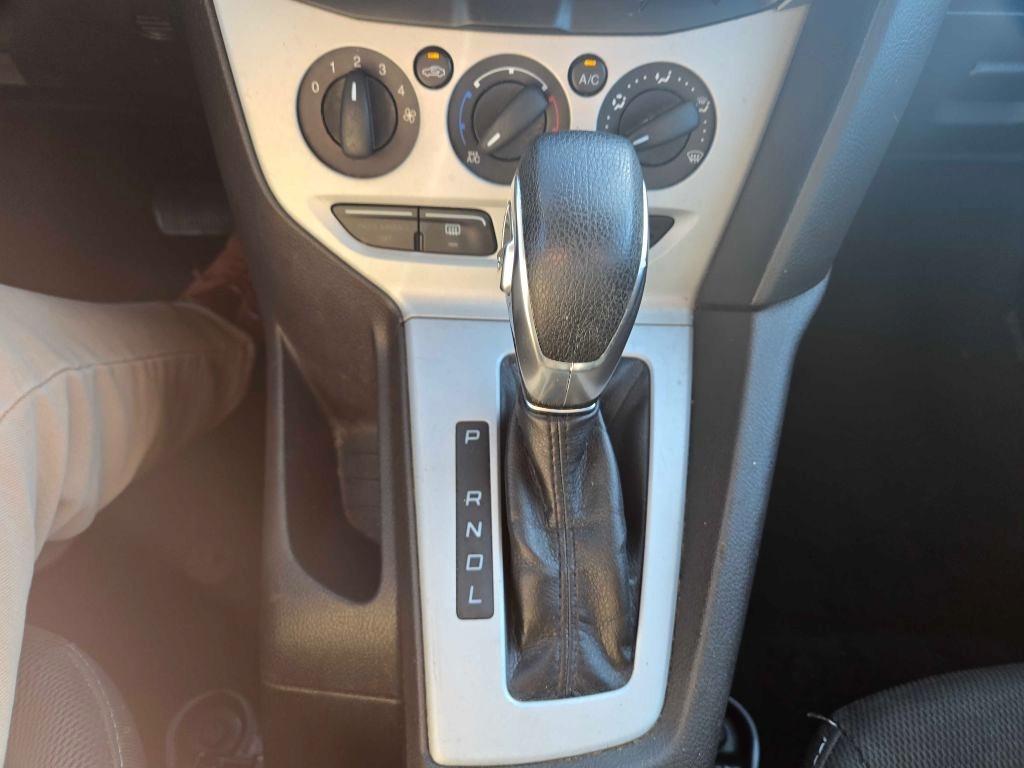 Ford Focus SE Sedan 2014