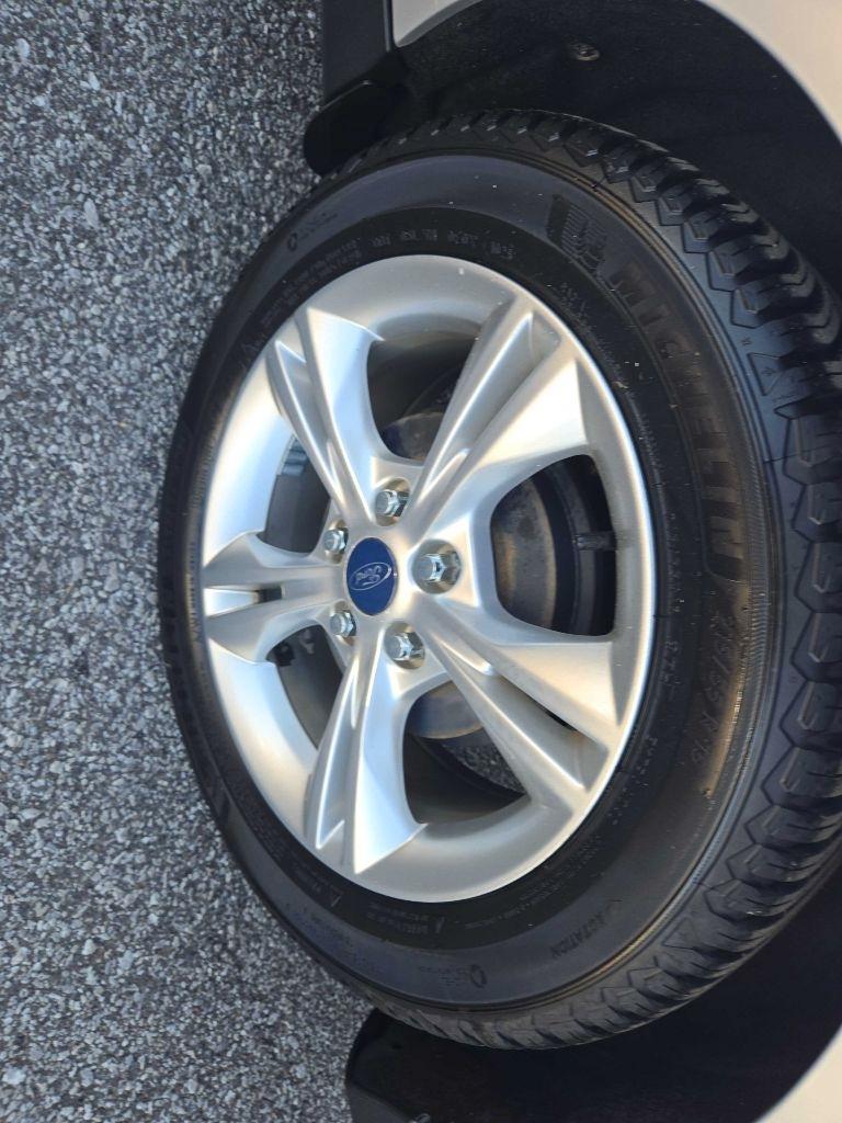 Ford Focus SE Sedan 2014