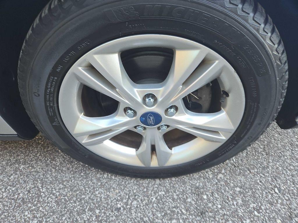 Ford Focus SE Sedan 2014