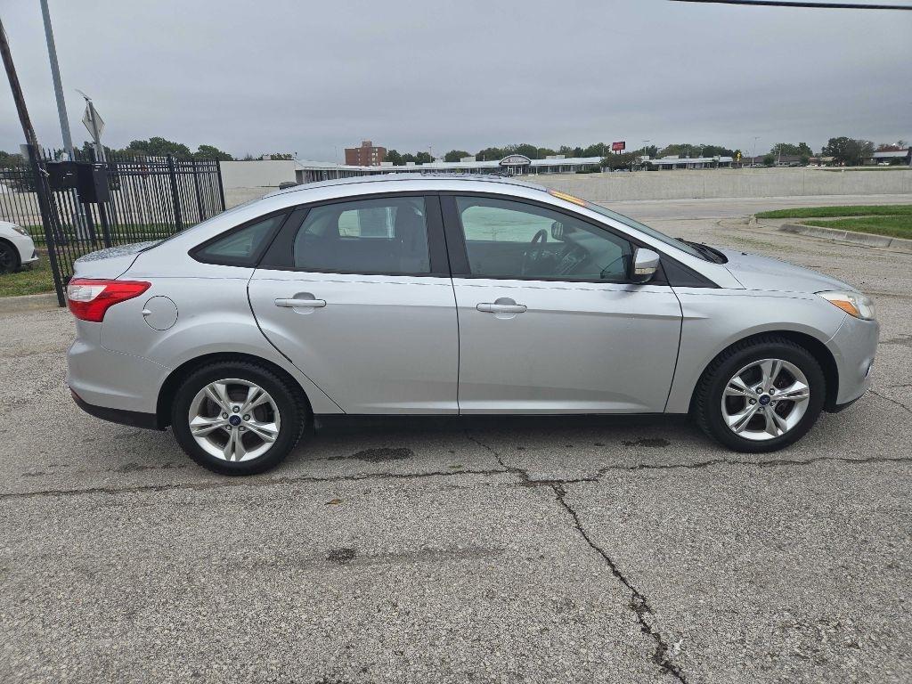 Ford Focus SE Sedan 2014