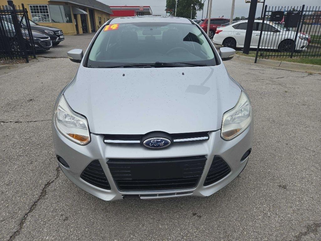 Ford Focus SE Sedan 2014