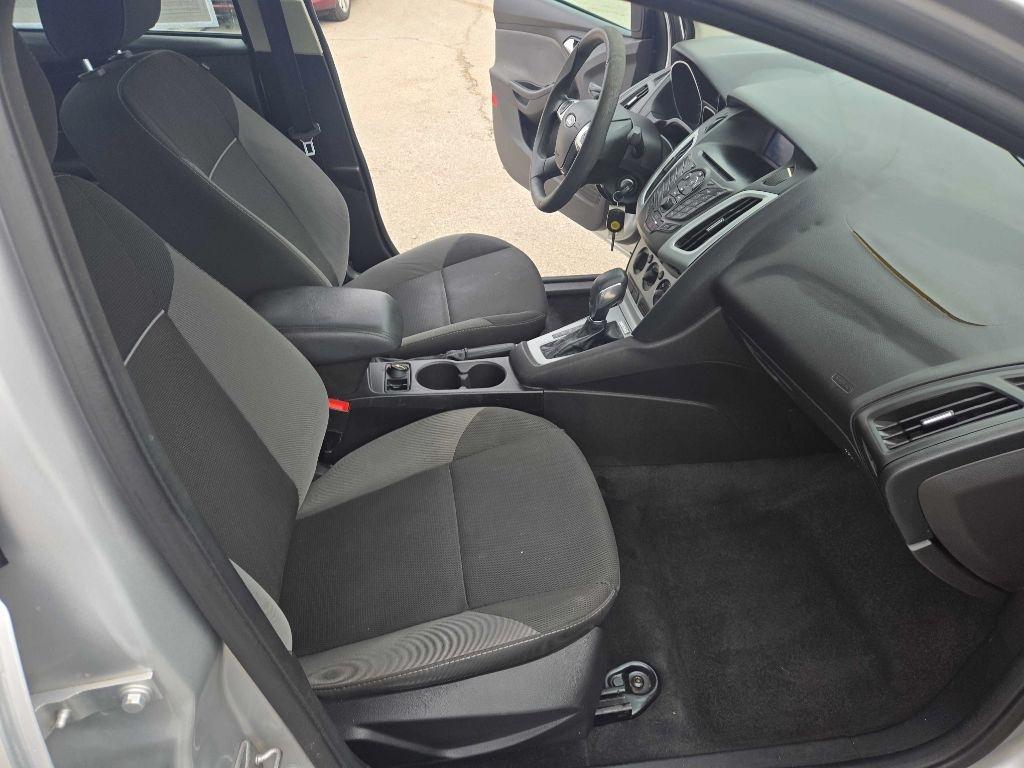 Ford Focus SE Sedan 2014
