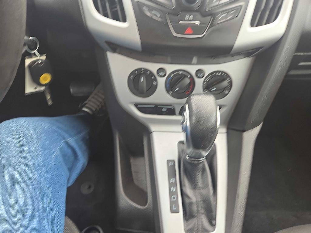 Ford Focus SE Sedan 2014