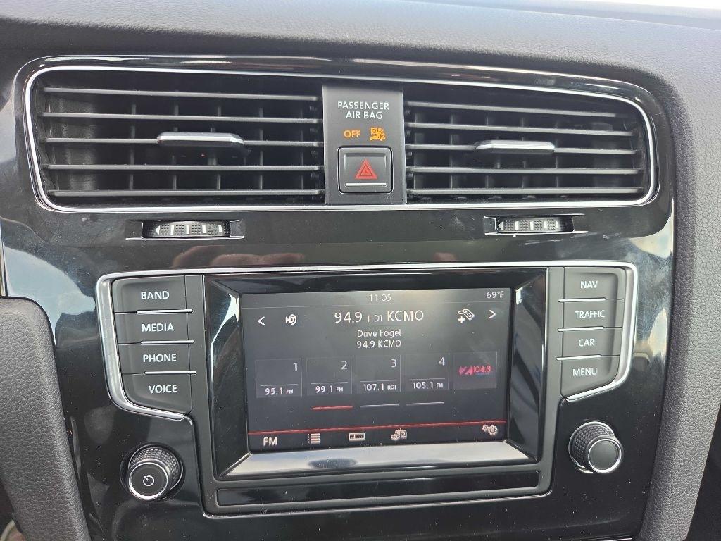 Volkswagen Golf TSI S 6A 2015