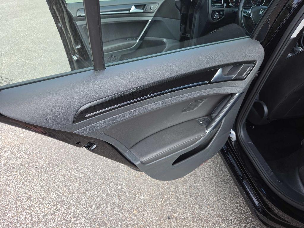 Volkswagen Golf TSI S 6A 2015