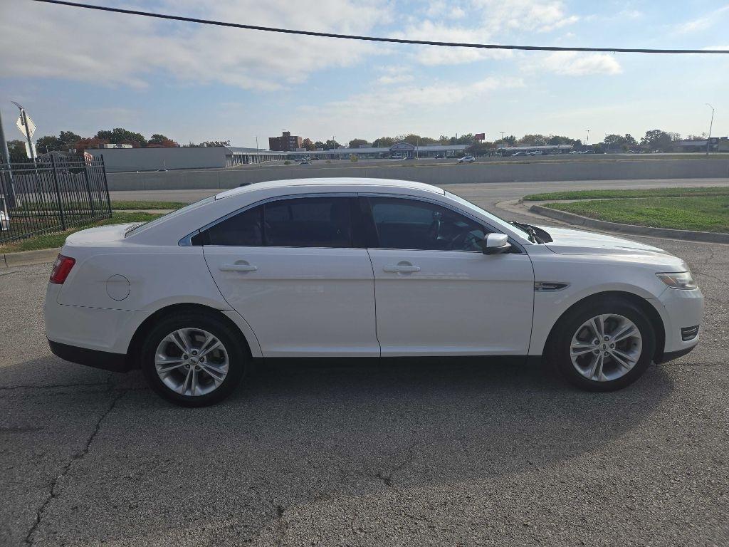 Ford Taurus SEL FWD 2017