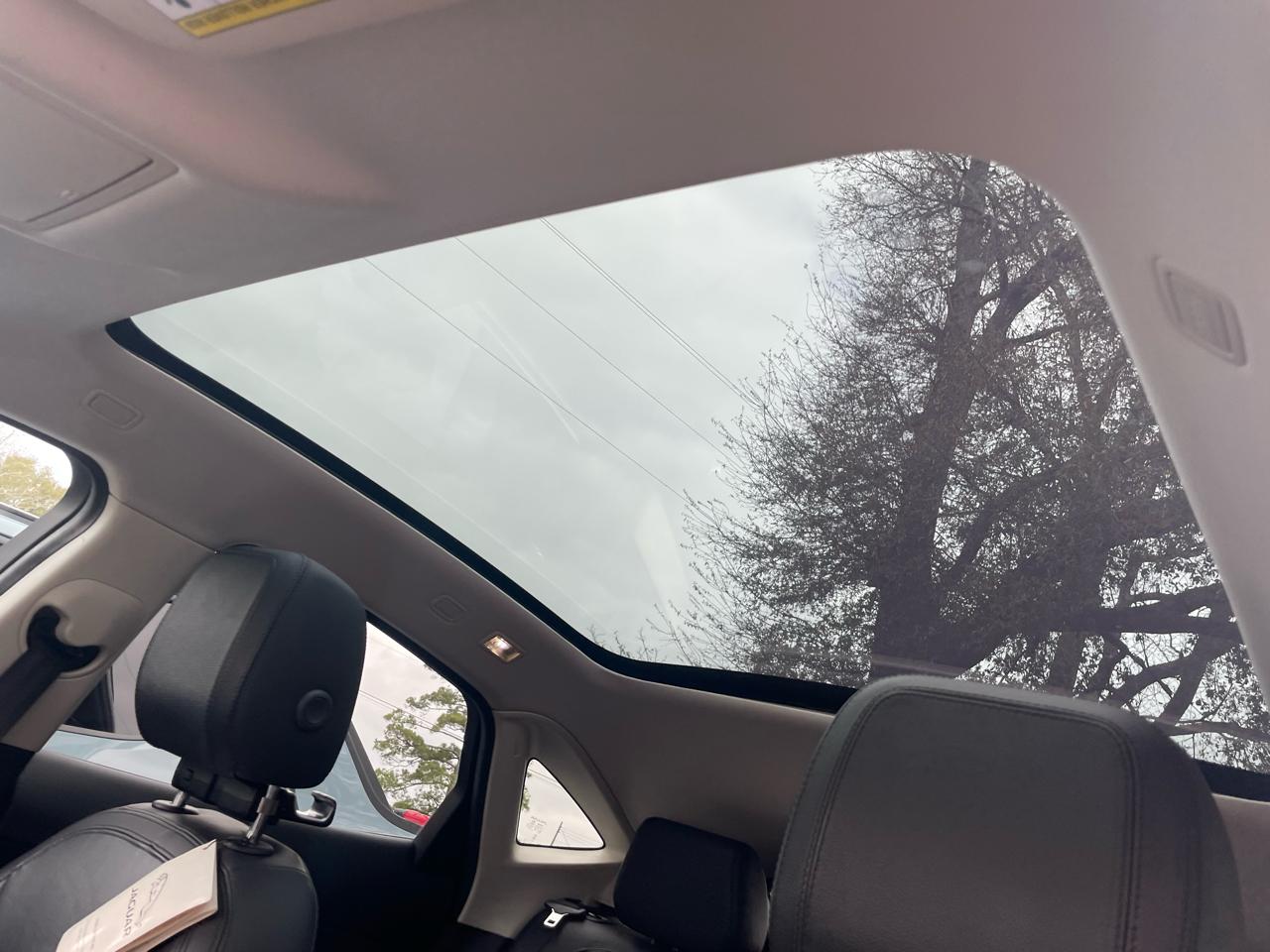 Jaguar E-Pace SE 2020