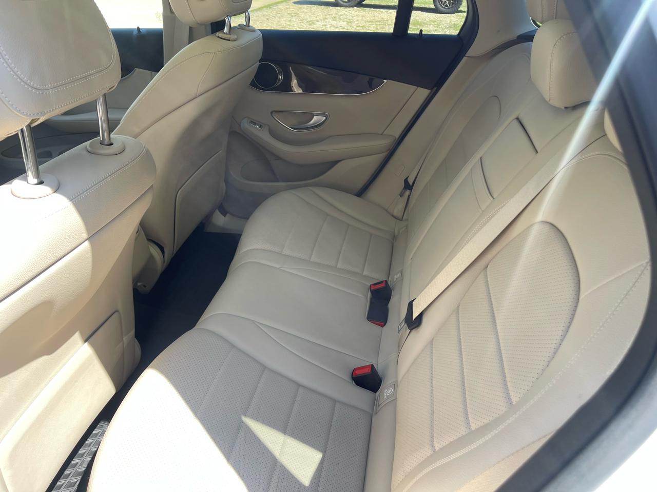 Mercedes-Benz GLC-Class GLC300 2022
