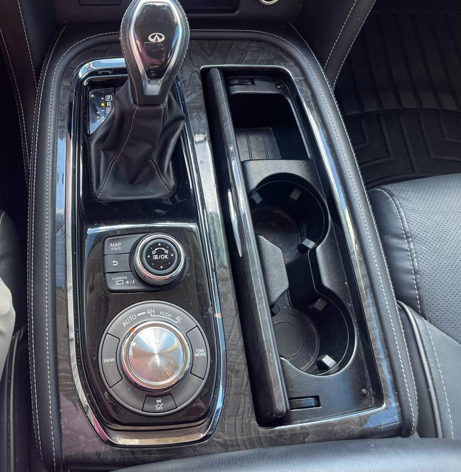 Infiniti QX80 LUXE 4WD 2021