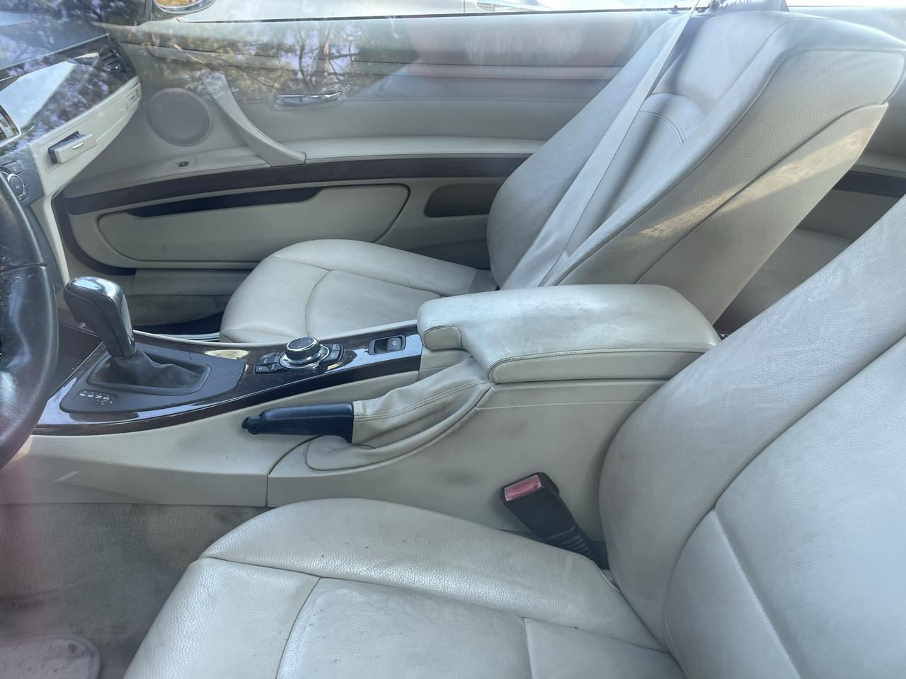 BMW 3-Series 328i Convertible 2011