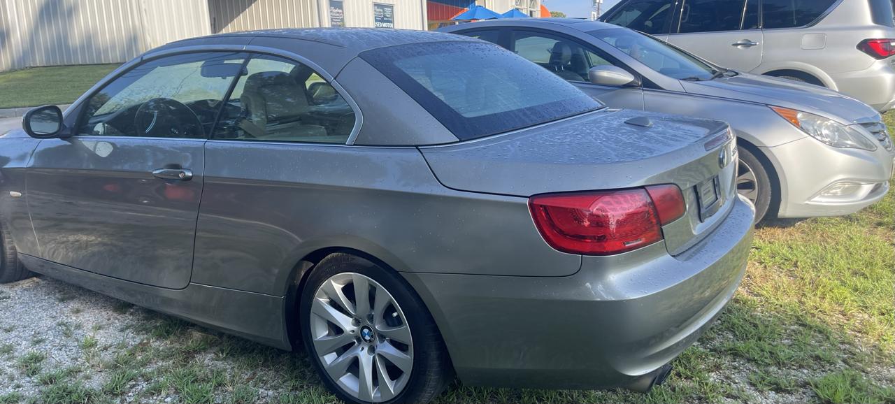 BMW 3-Series 328i Convertible 2011