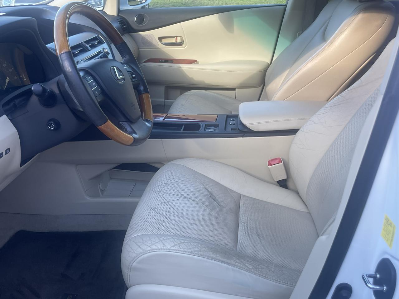 Lexus RX 350 FWD 2011