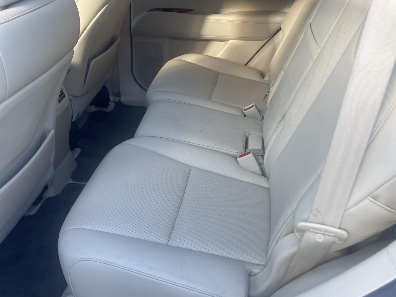 Lexus RX 350 FWD 2011