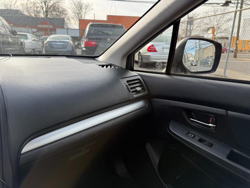 Subaru Impreza Sedan 4dr Auto 2.0i Limited 2014