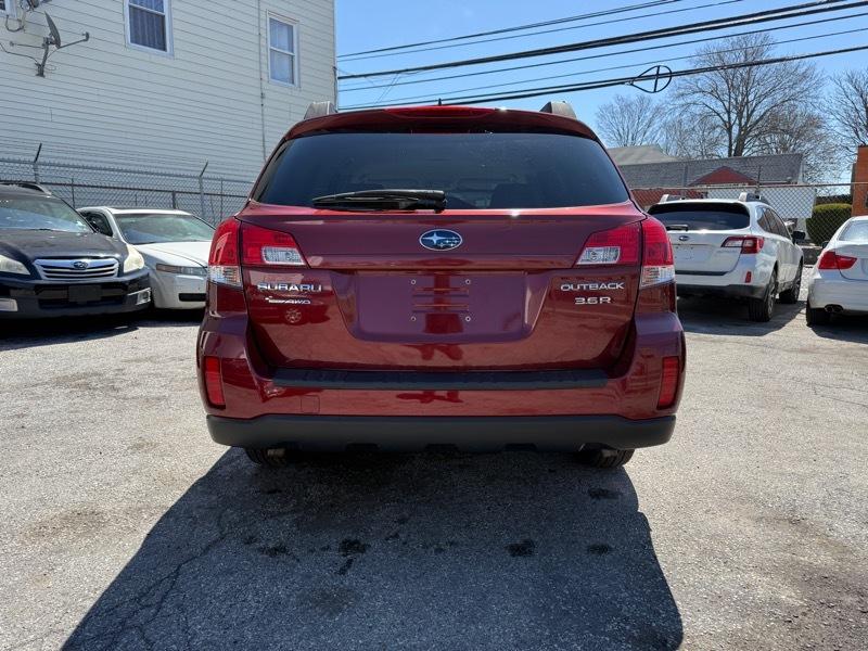 Subaru Outback 4dr Wgn H6 Auto 3.6R Limited 2011