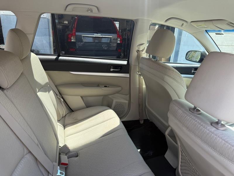 Subaru Outback 4dr Wgn H4 Auto 2.5i Prem AWP 2011