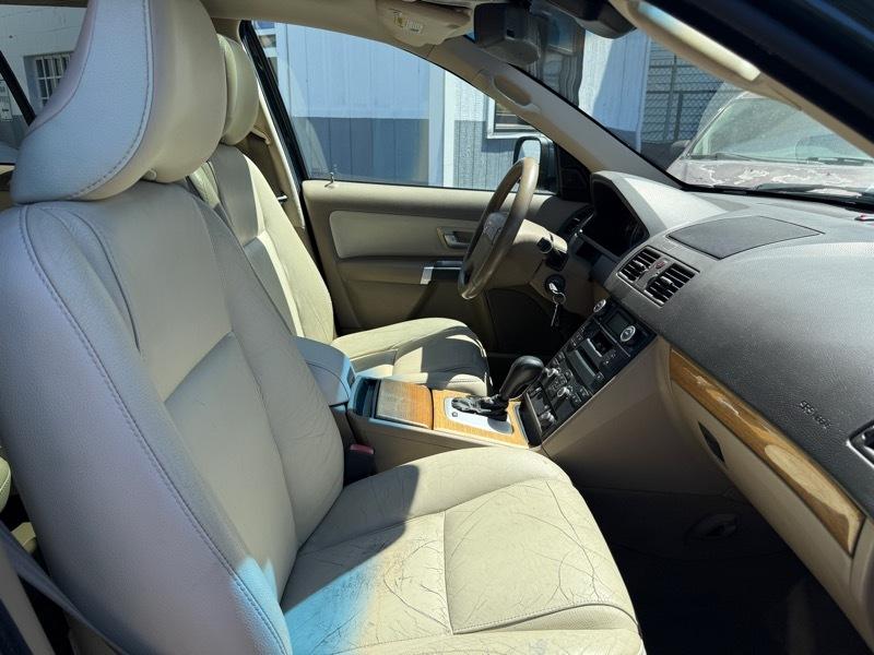 Volvo XC90 AWD 4dr I6 w/Snrf/3rd Row 2007