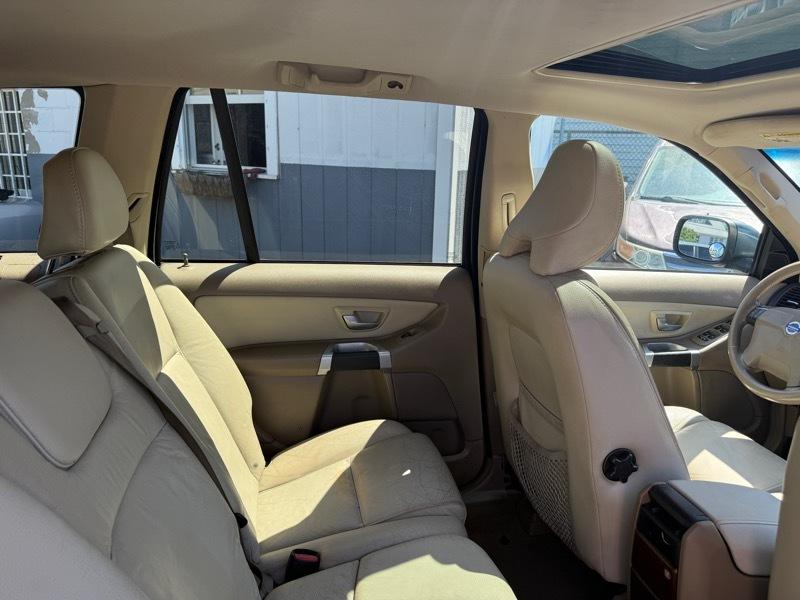 Volvo XC90 AWD 4dr I6 w/Snrf/3rd Row 2007