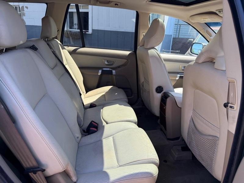 Volvo XC90 AWD 4dr I6 w/Snrf/3rd Row 2007