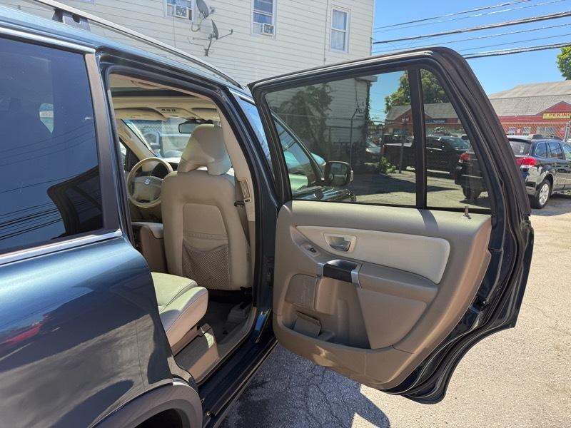 Volvo XC90 AWD 4dr I6 w/Snrf/3rd Row 2007