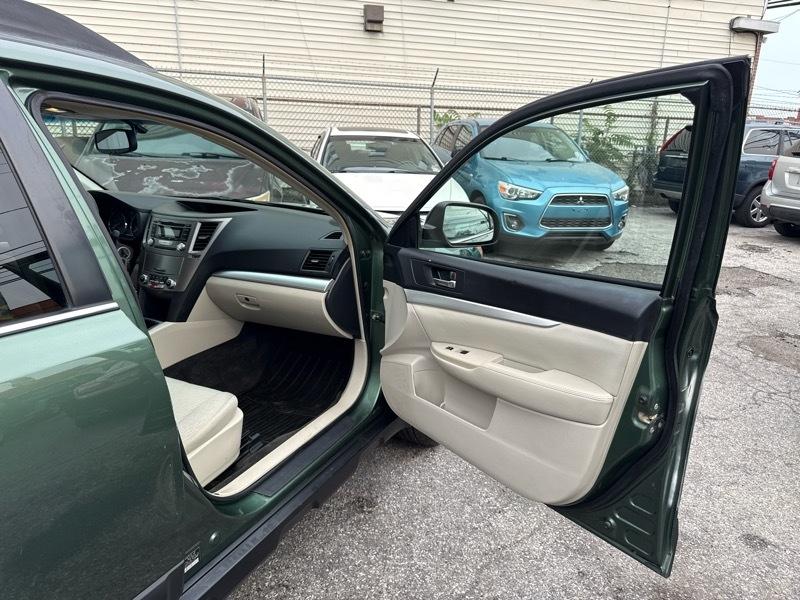 Subaru Outback 4dr Wgn H4 Man 2.5i Premium 2012