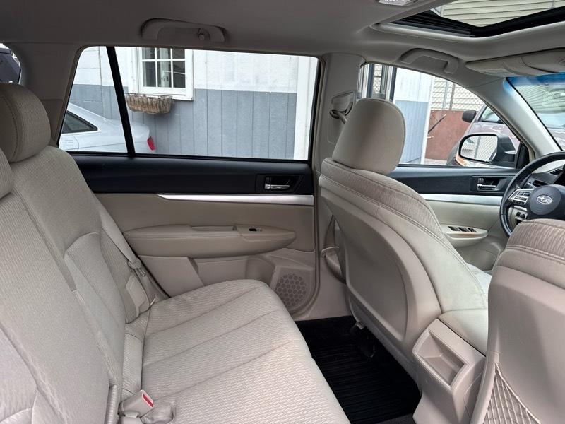 Subaru Outback 4dr Wgn H4 Man 2.5i Premium 2012