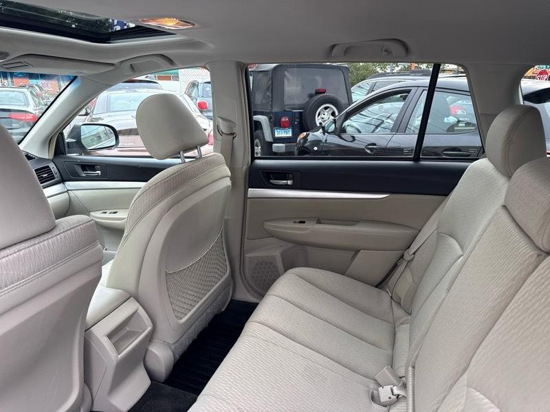 Subaru Outback 4dr Wgn H4 Man 2.5i Premium 2012