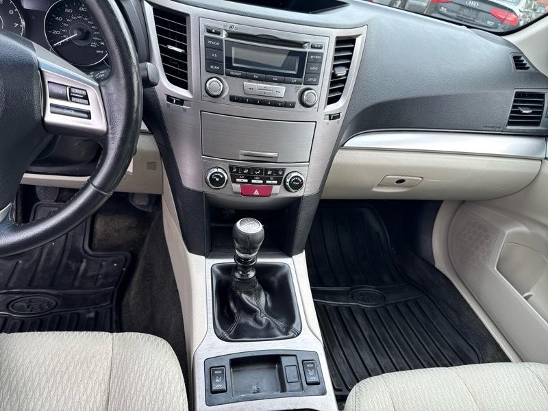 Subaru Outback 4dr Wgn H4 Man 2.5i Premium 2012