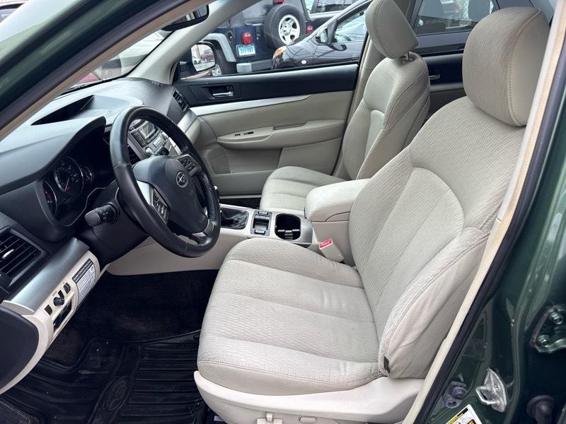 Subaru Outback 4dr Wgn H4 Man 2.5i Premium 2012
