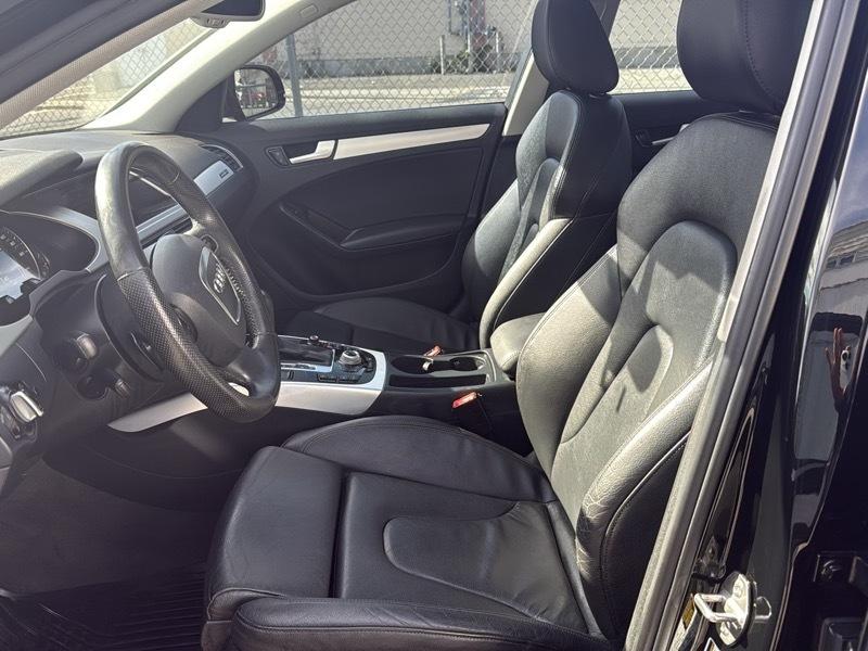 Audi A4 4dr Sdn Auto quattro 2.0T Premium Plus 2012