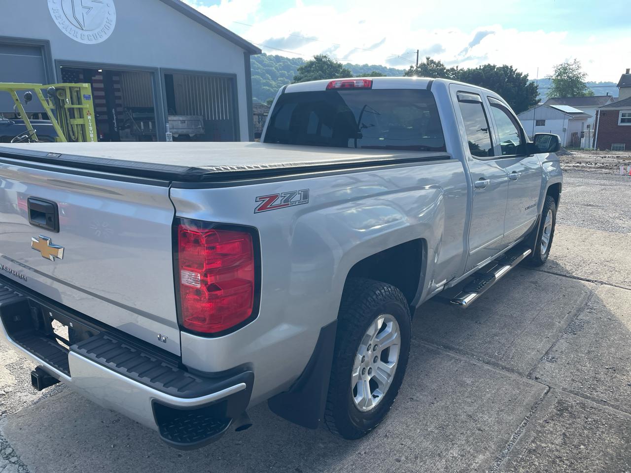 Chevrolet Silverado 1500 LT Z71 Crew Cab 4WD 2017
