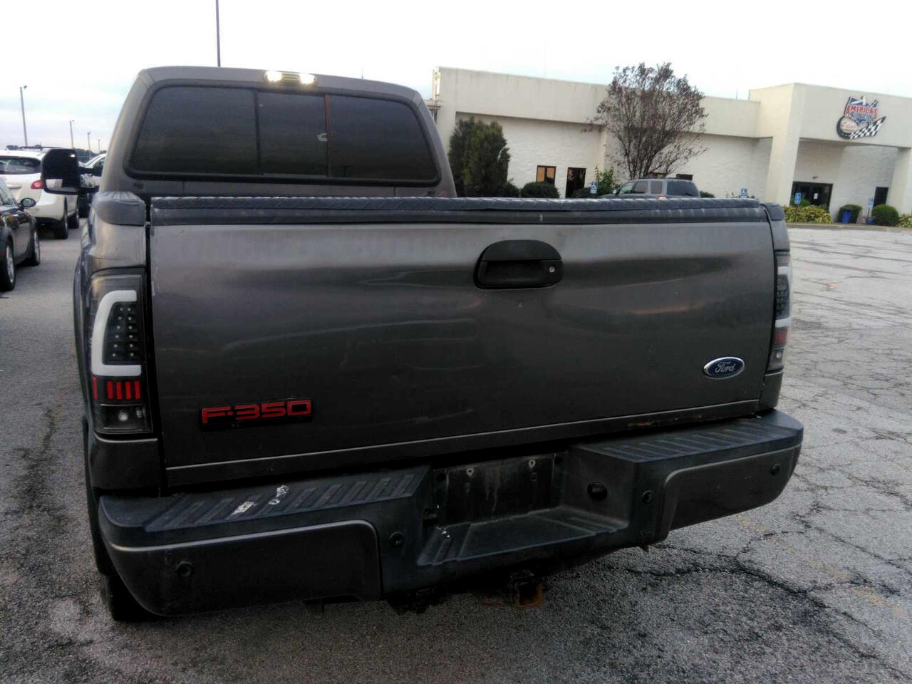 Ford F-350 SD Lariat Crew Cab 4WD 2005 Ford F-350 SD Lariat Crew Cab 4WD 2005