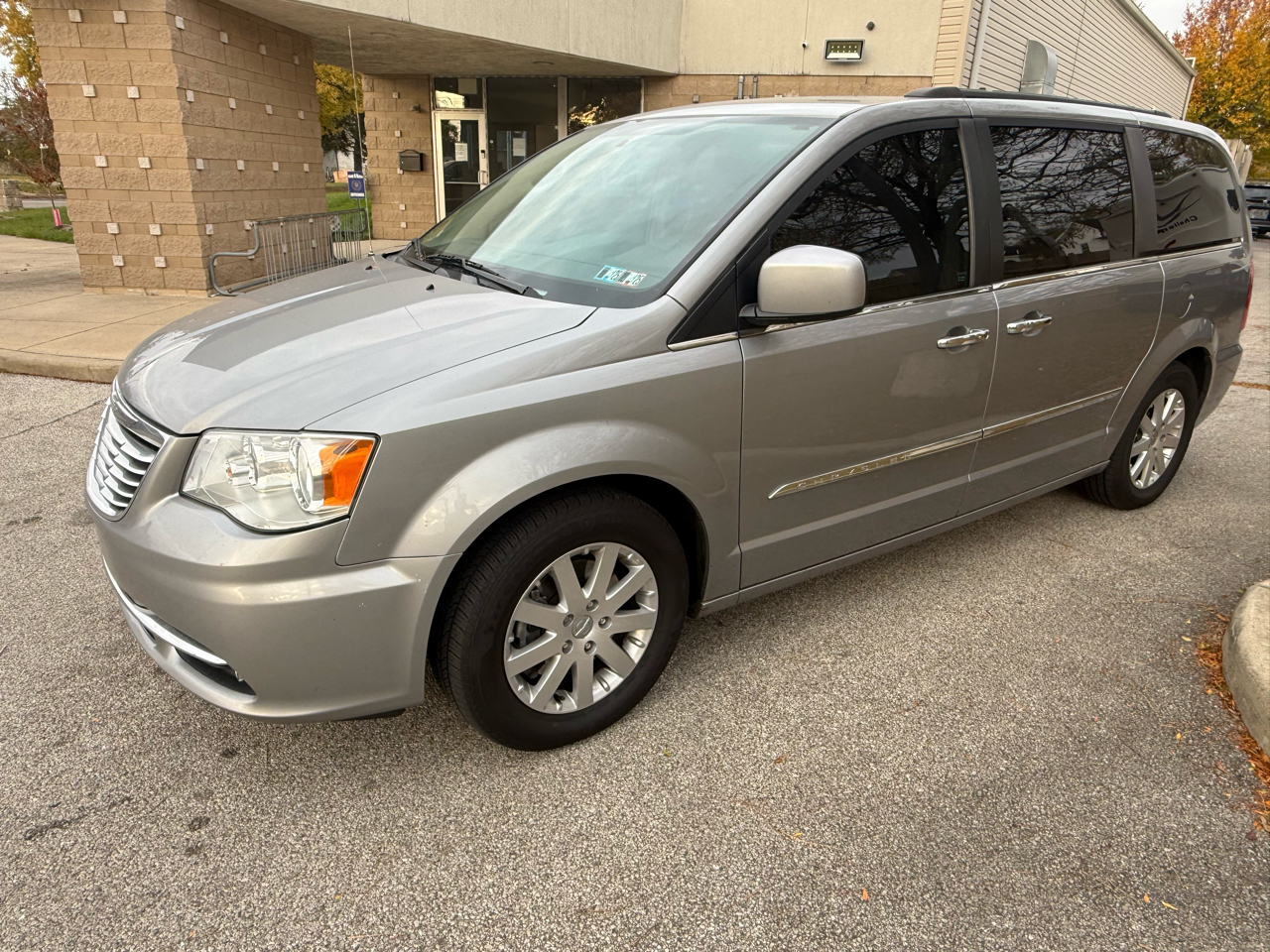 2016 Chrysler Town & Country Touring