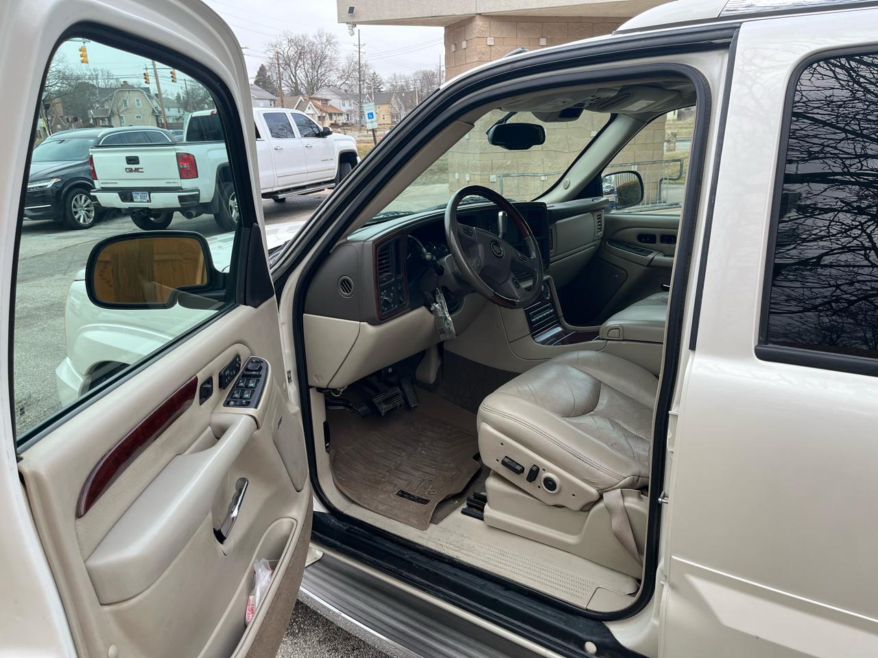 Cadillac Escalade EXT Sport Utility Truck 2005