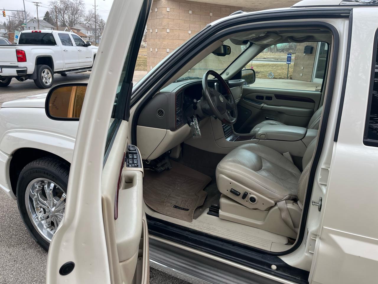 Cadillac Escalade EXT Sport Utility Truck 2005