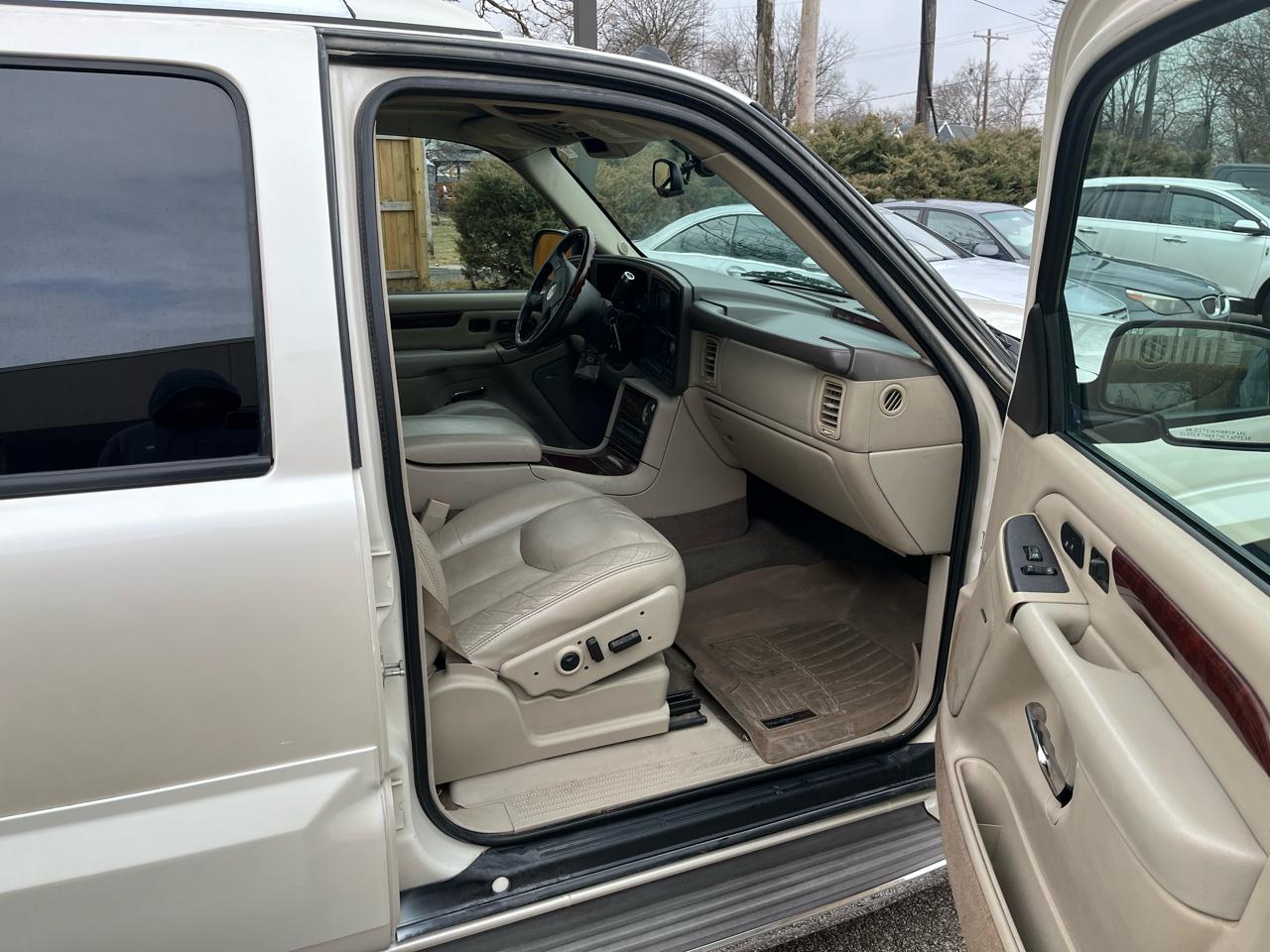 Cadillac Escalade EXT Sport Utility Truck 2005