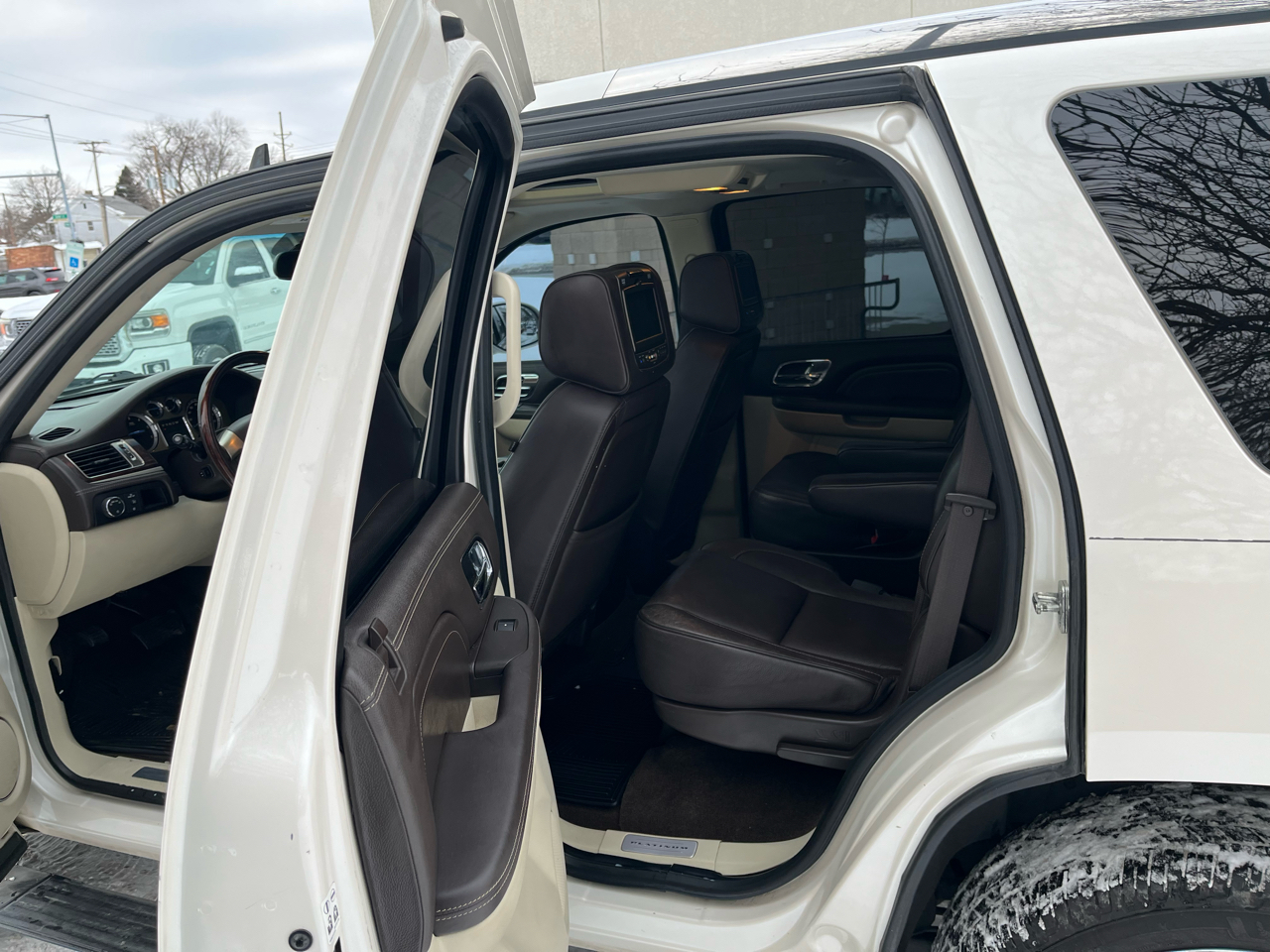 Cadillac Escalade 2WD Platinum 2013