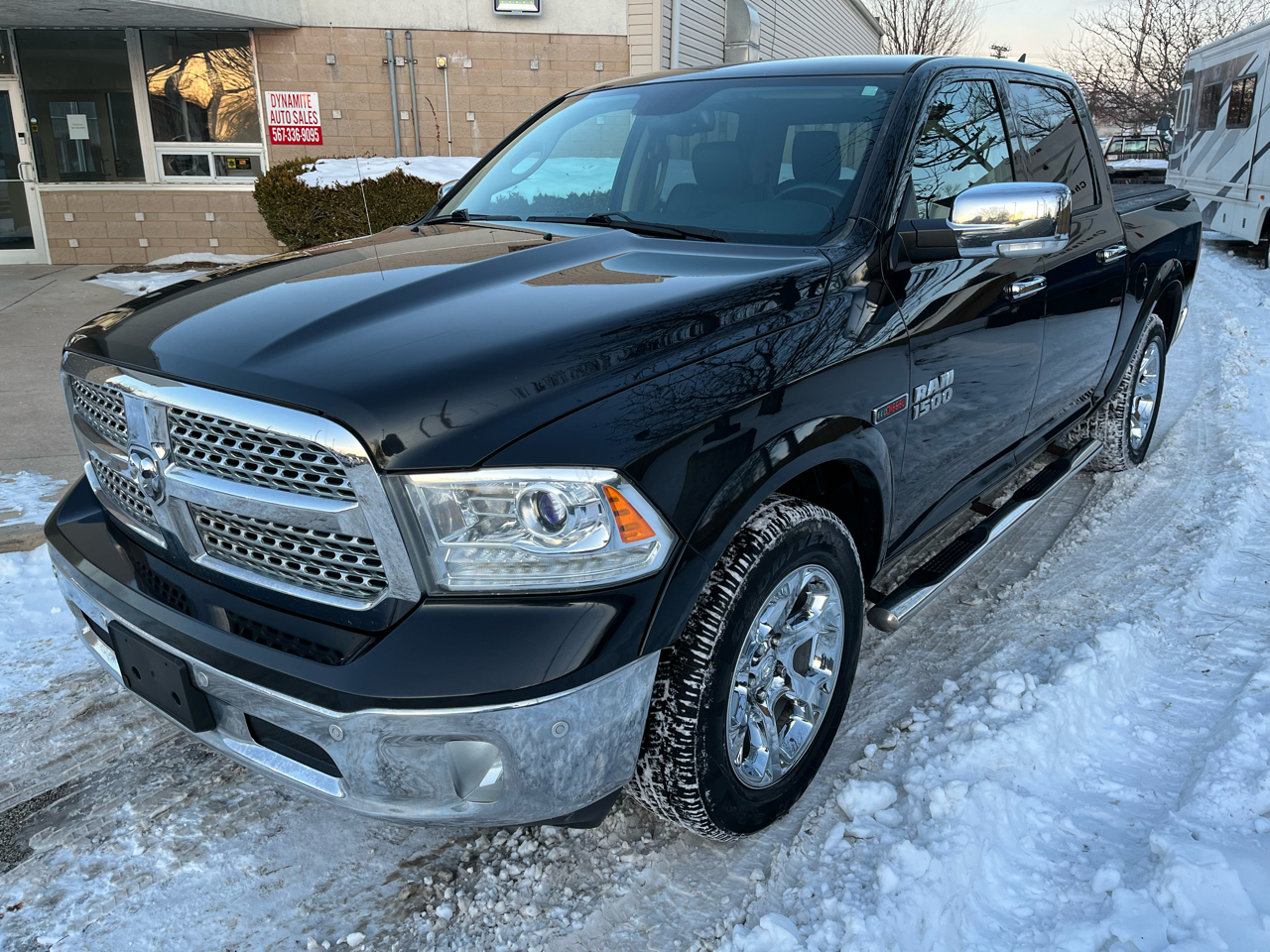 2015 RAM 1500 Laramie Crew Cab SWB 4WD