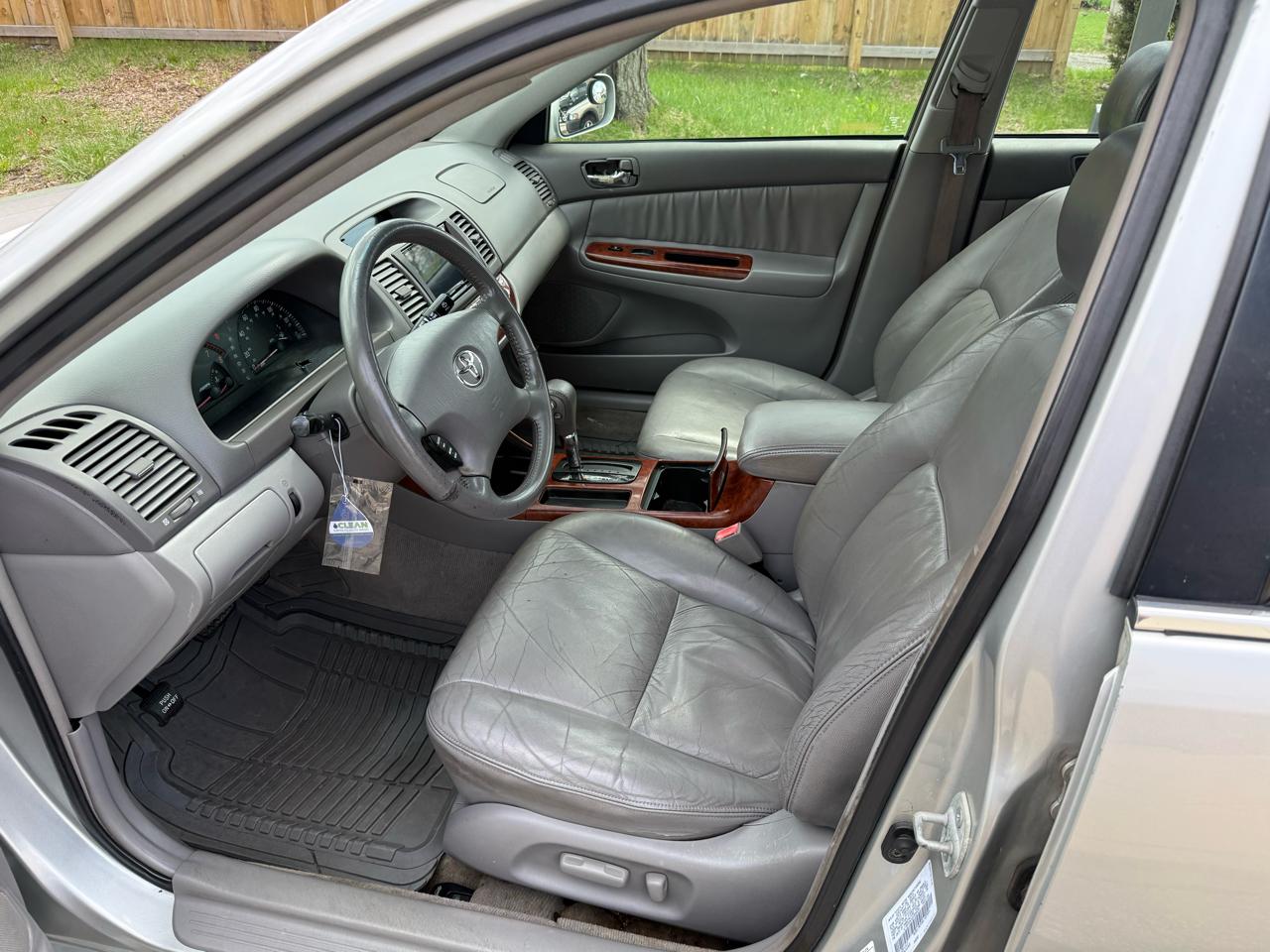 Toyota Camry XLE V6 2002