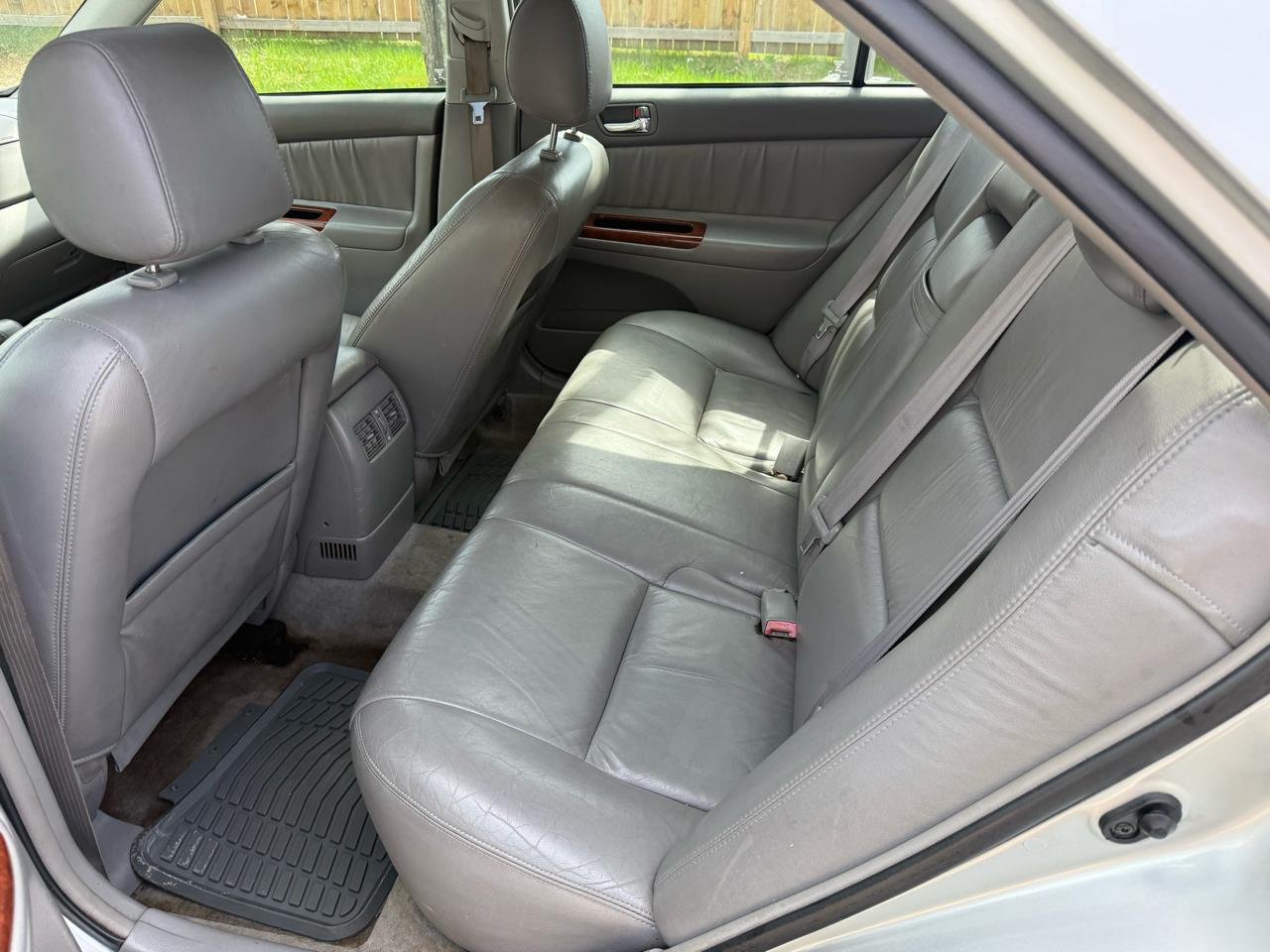 Toyota Camry XLE V6 2002