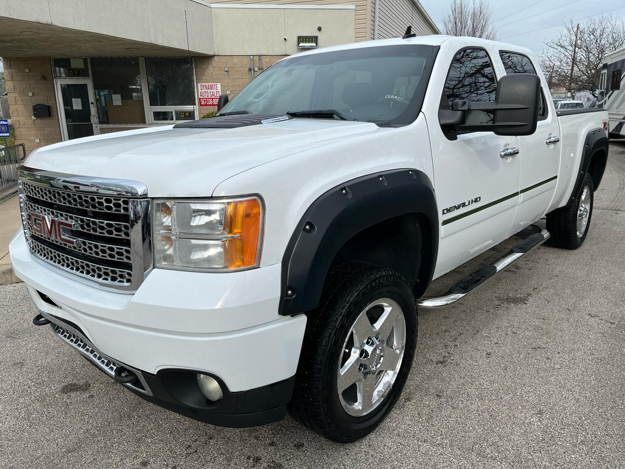 GMC Sierra 2500HD Denali Crew Cab 4WD 2011