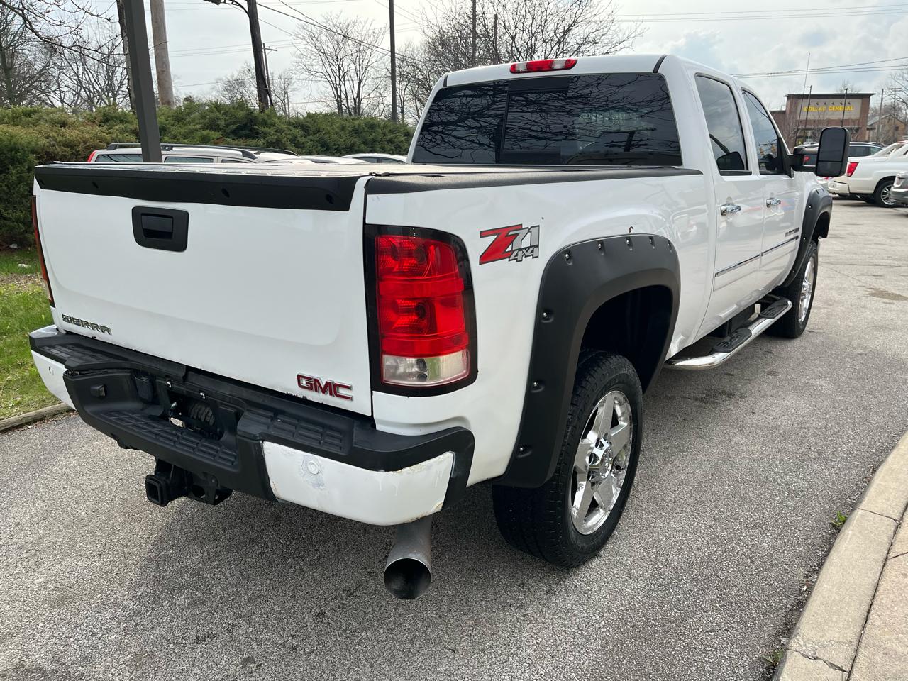 GMC Sierra 2500HD Denali Crew Cab 4WD 2011
