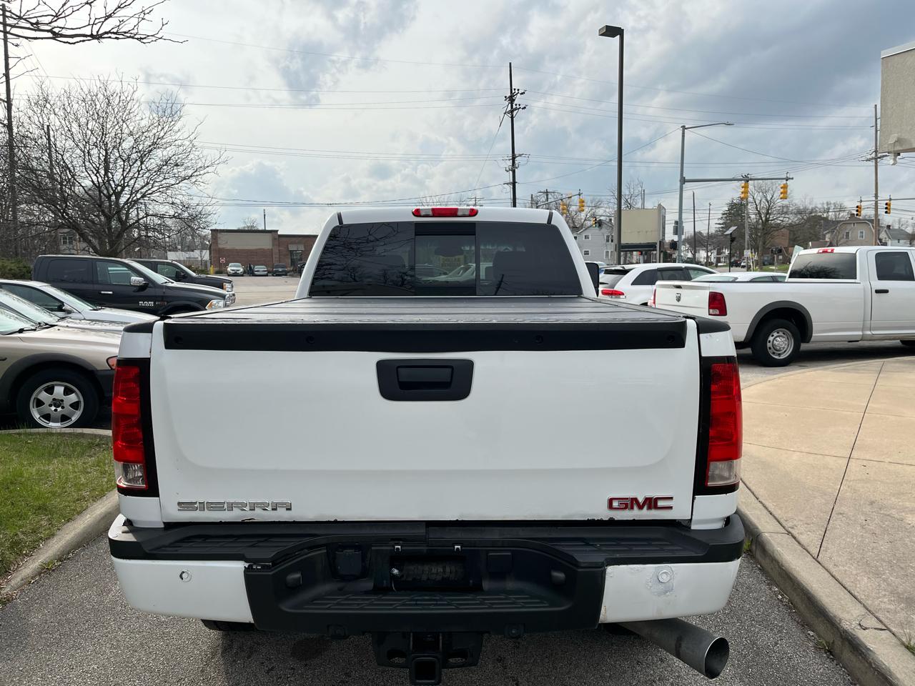 GMC Sierra 2500HD Denali Crew Cab 4WD 2011