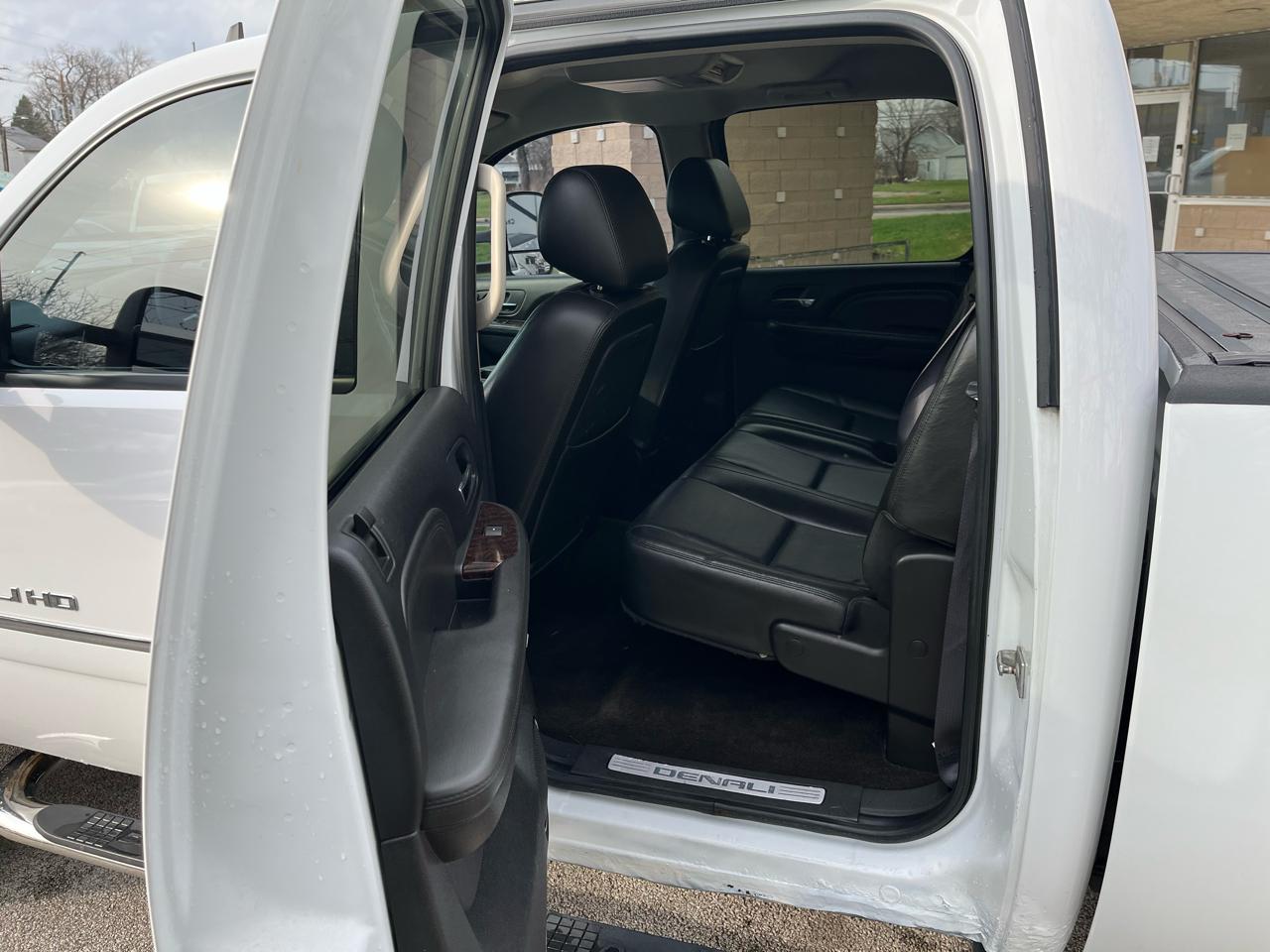 GMC Sierra 2500HD Denali Crew Cab 4WD 2011